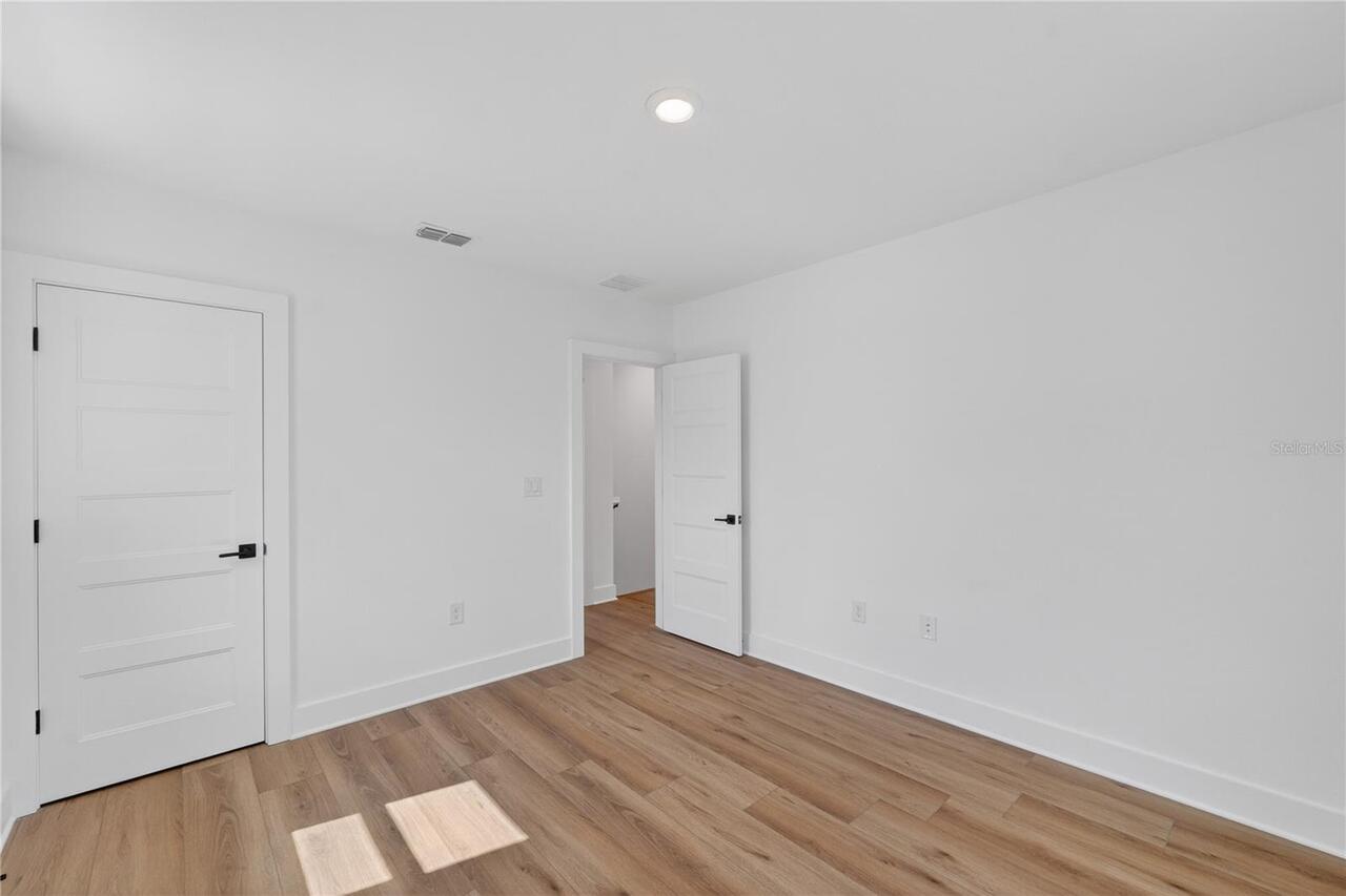 Listing Photo 43
