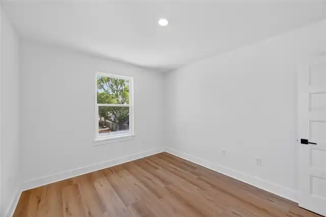 Listing Photo 38