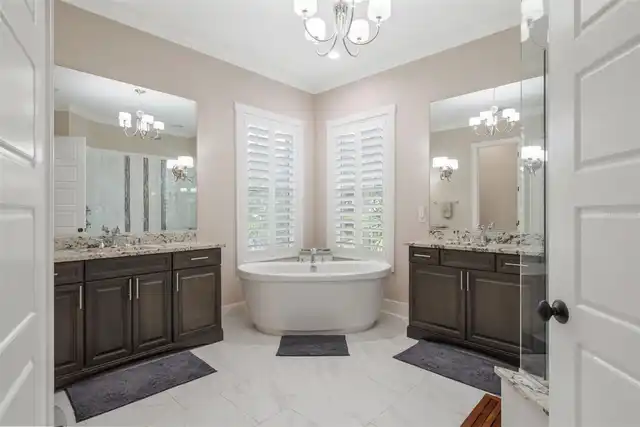 Listing Photo 33