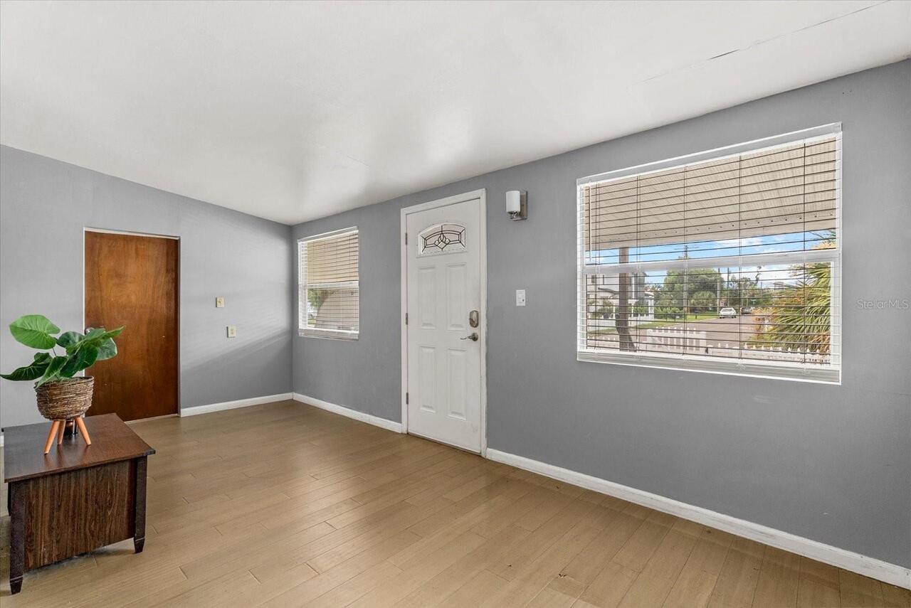 Listing Photo 9