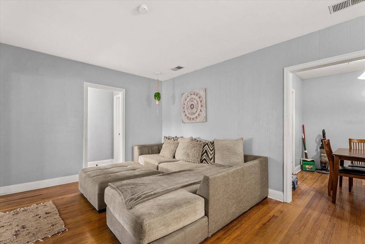 Listing Photo 12
