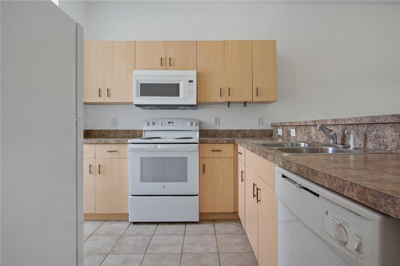 Listing Photo 11