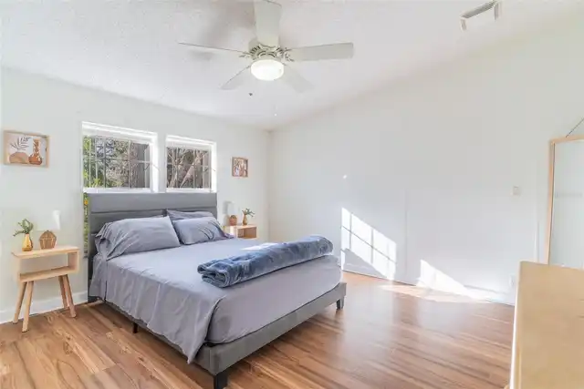 Listing Photo 9