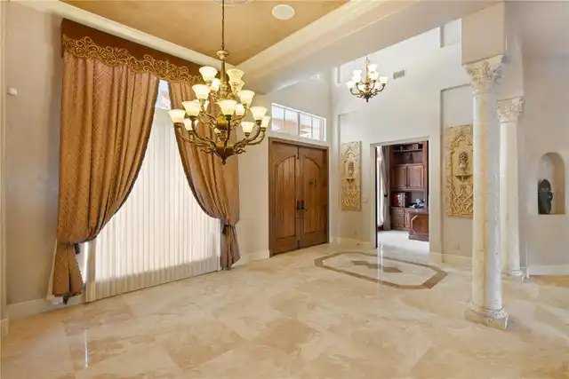 Listing Photo 9