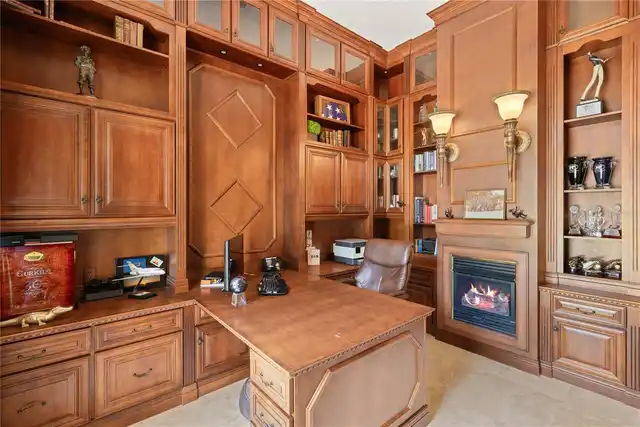 Listing Photo 11