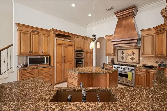 Listing Photo 15