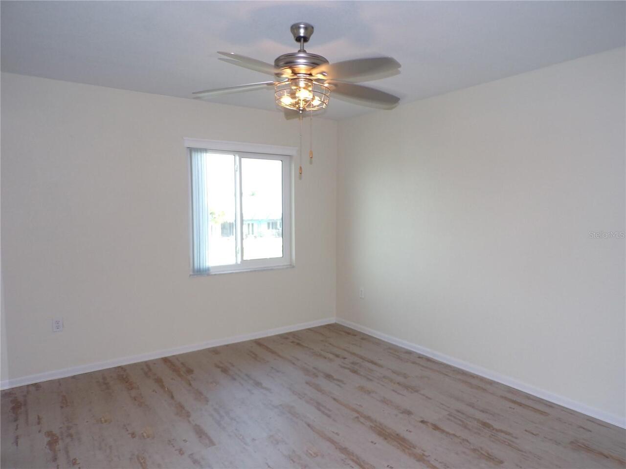 Listing Photo 24