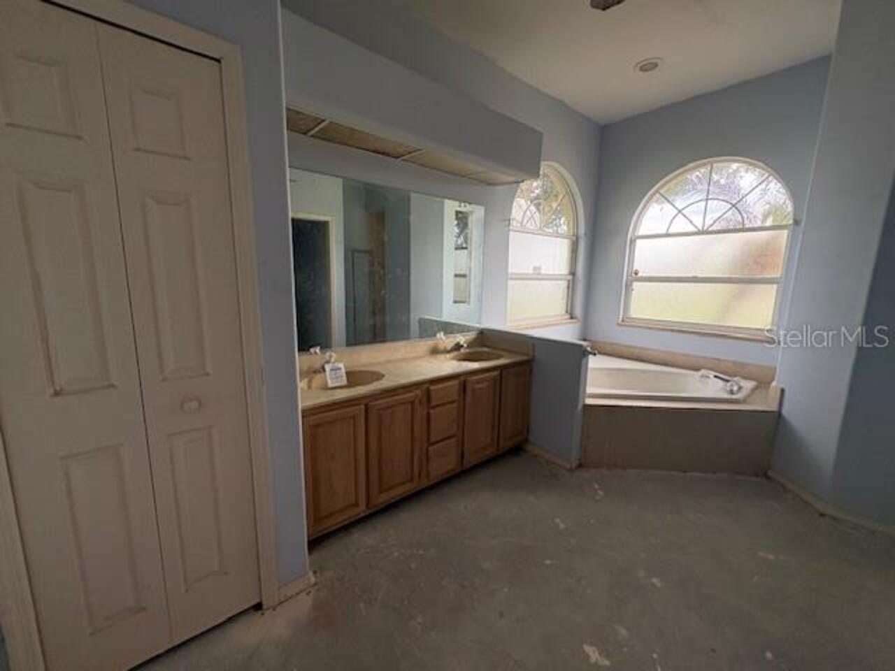 Listing Photo 10