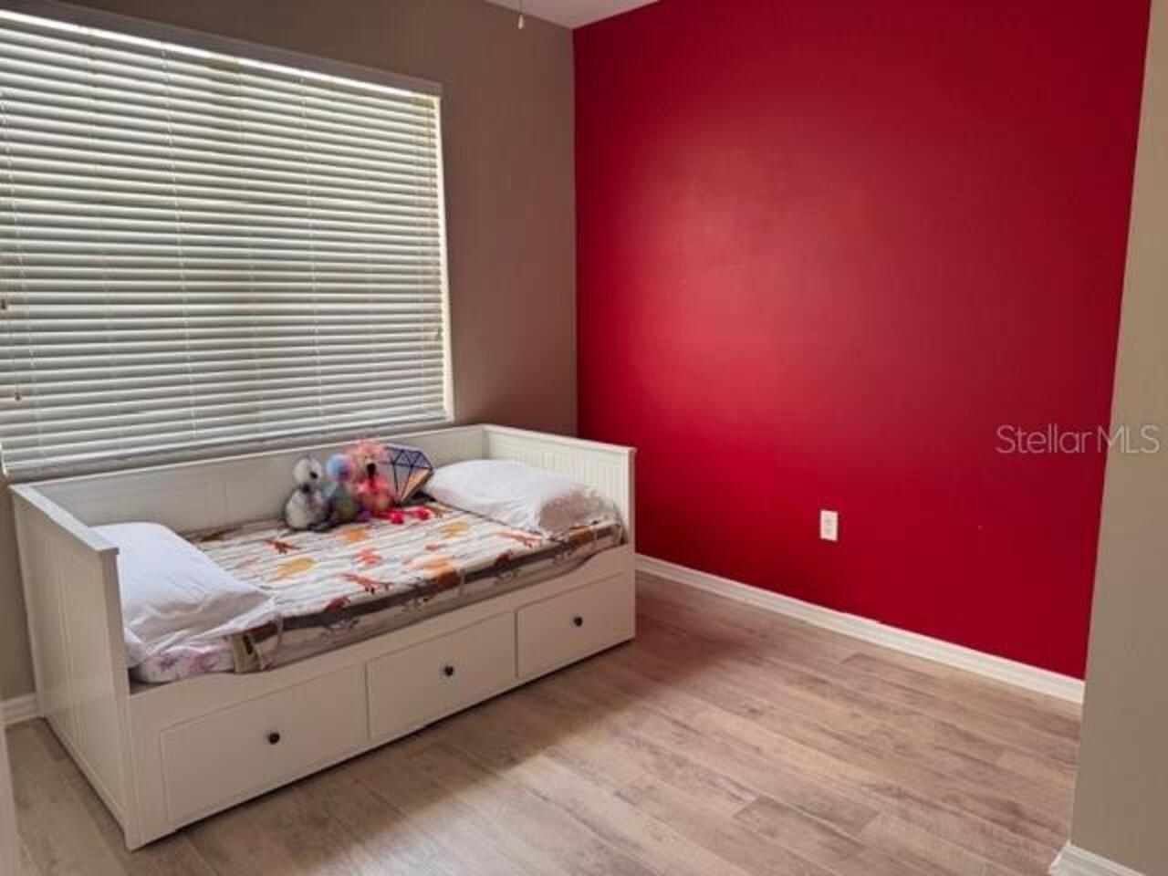 Listing Photo 16