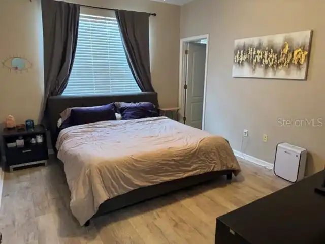 Listing Photo 11