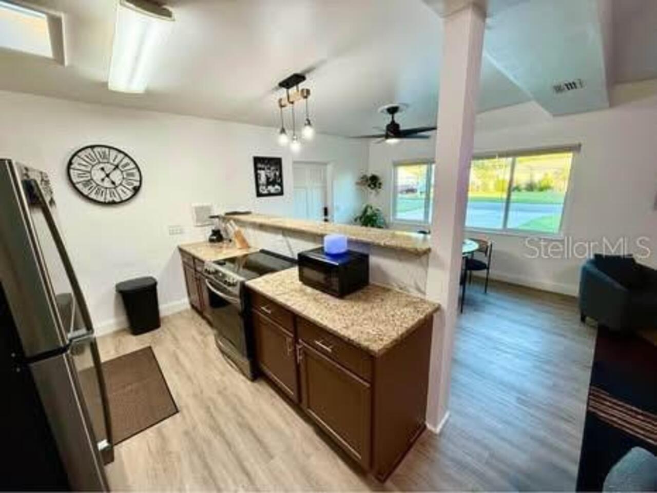 Listing Photo 11