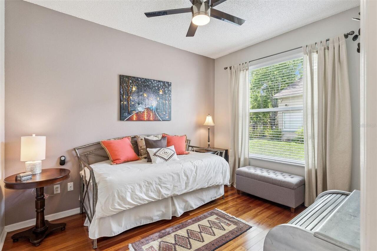 Listing Photo 16