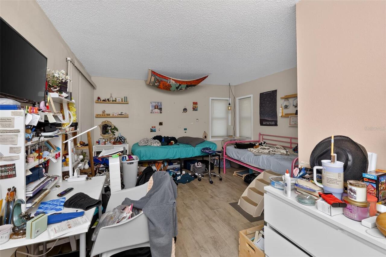 Listing Photo 16