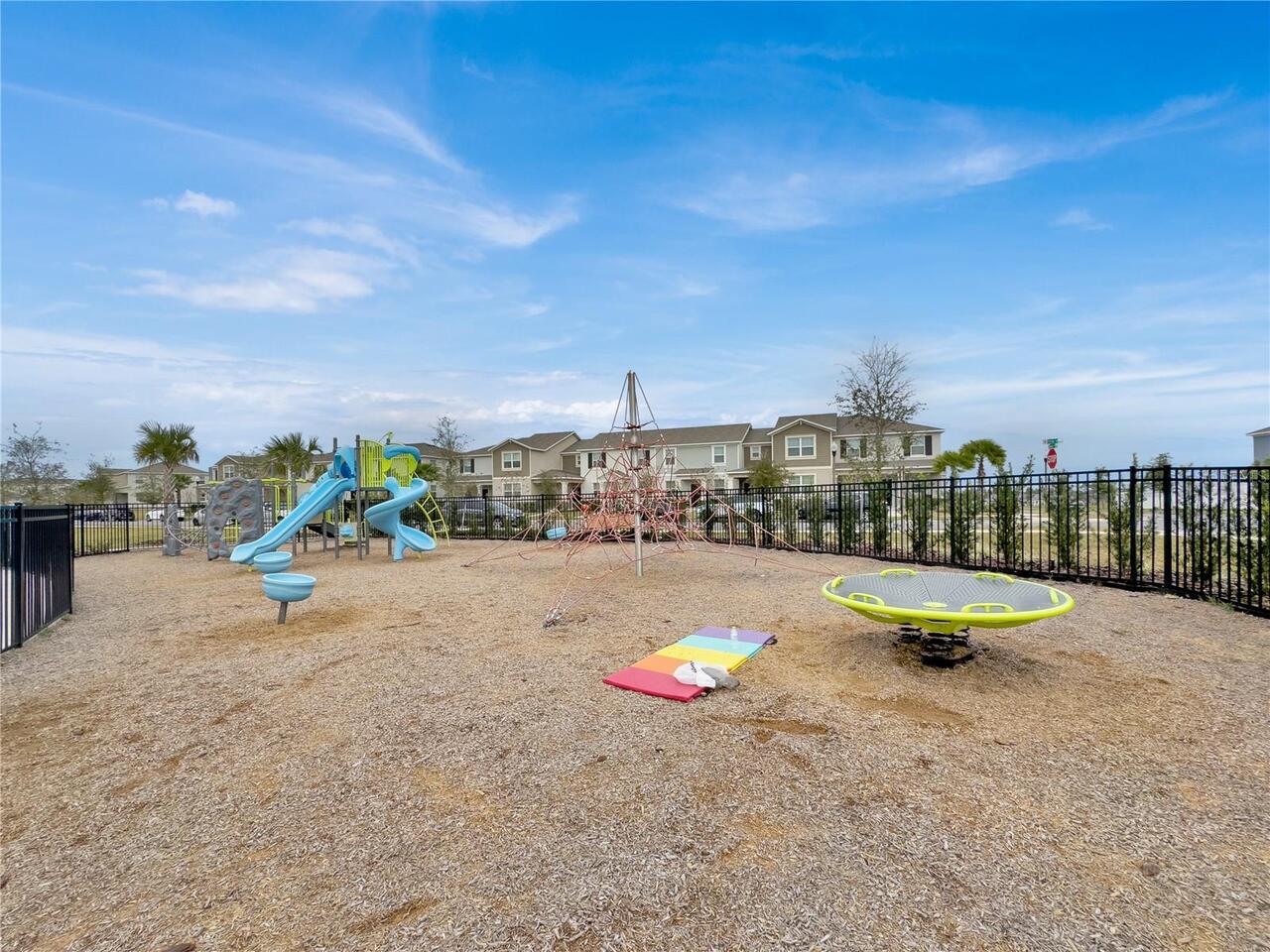Listing Photo 14