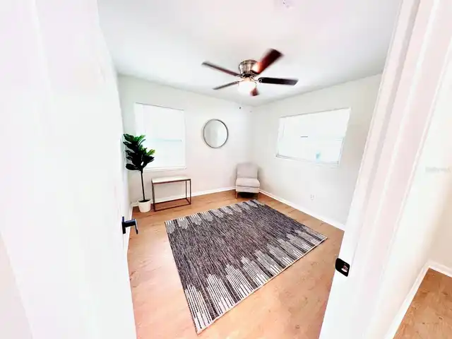 Listing Photo 16