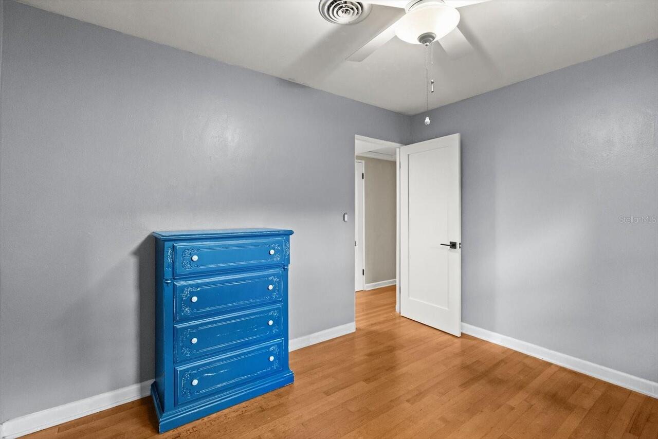 Listing Photo 9