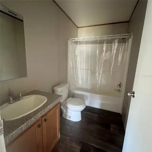 Listing Photo 6
