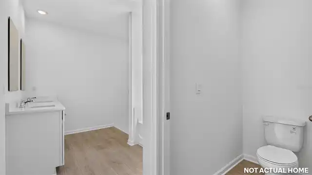 Listing Photo 15