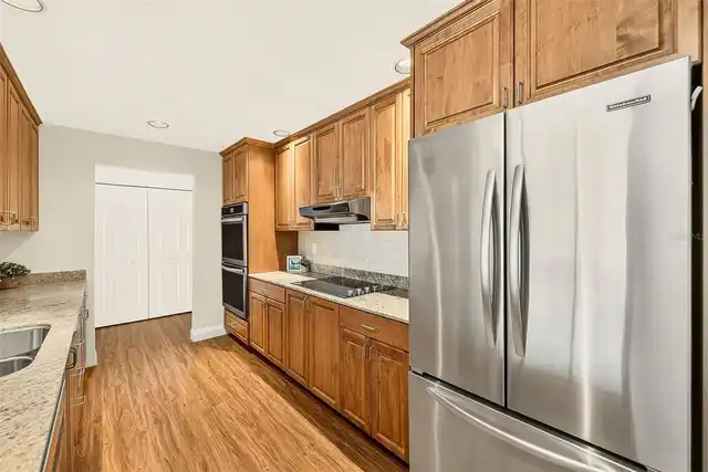 Listing Photo 10