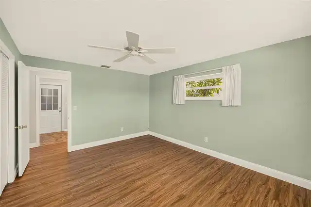 Listing Photo 25