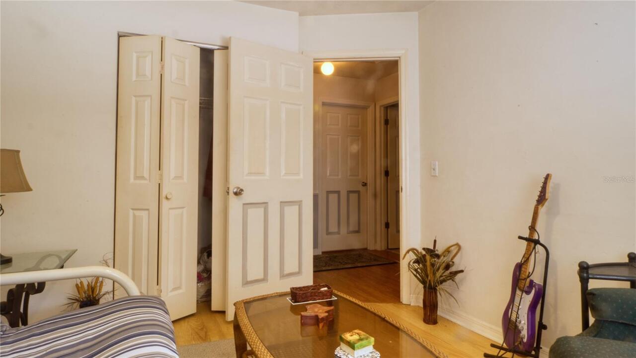 Listing Photo 12