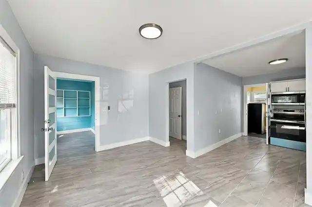 Listing Photo 9