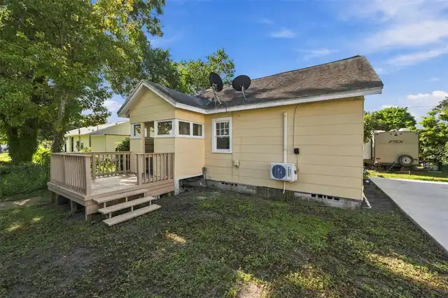 Listing Photo 17
