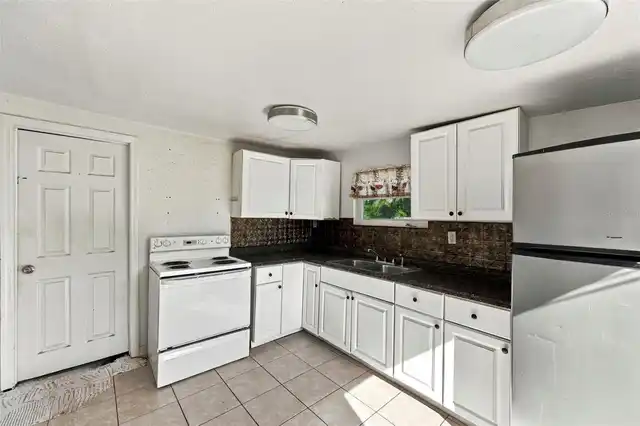 Listing Photo 22