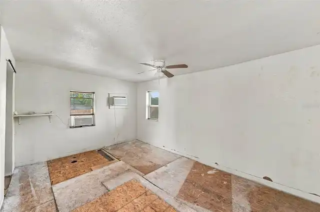 Listing Photo 28