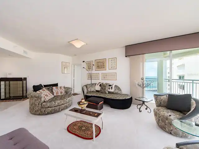 Listing Photo 7