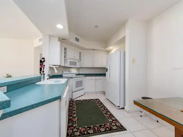 Listing Photo 14