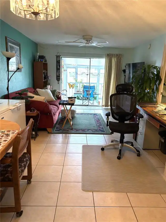 Listing Photo 11