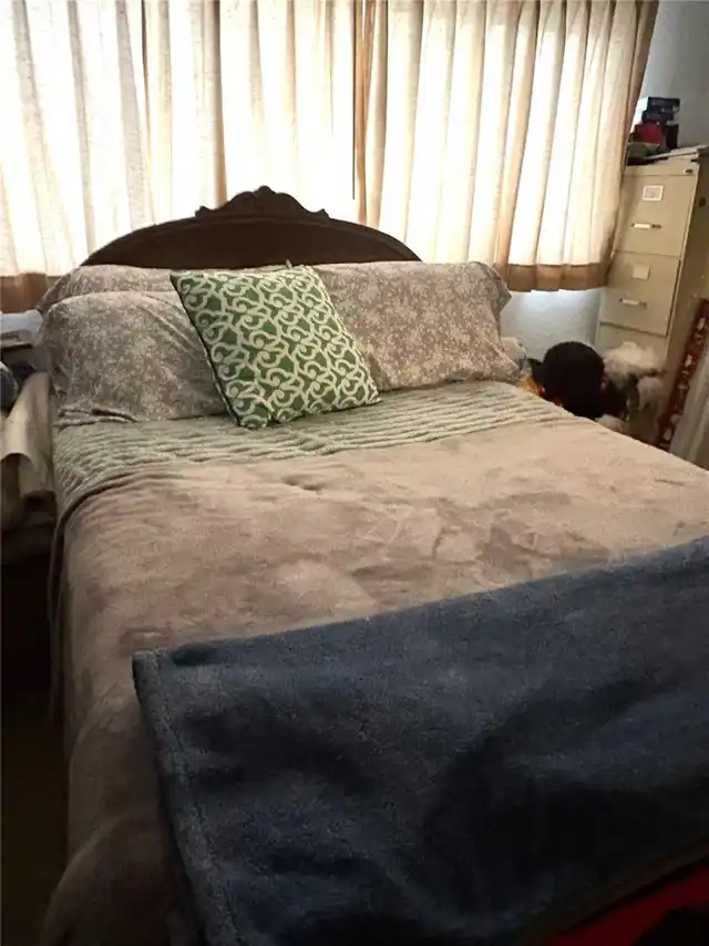 Listing Photo 12