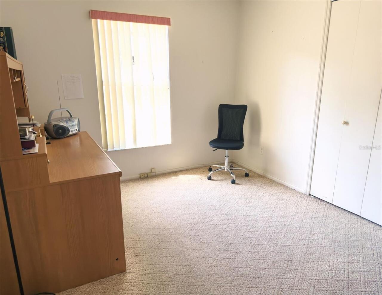 Listing Photo 12