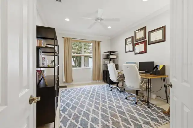 Listing Photo 10