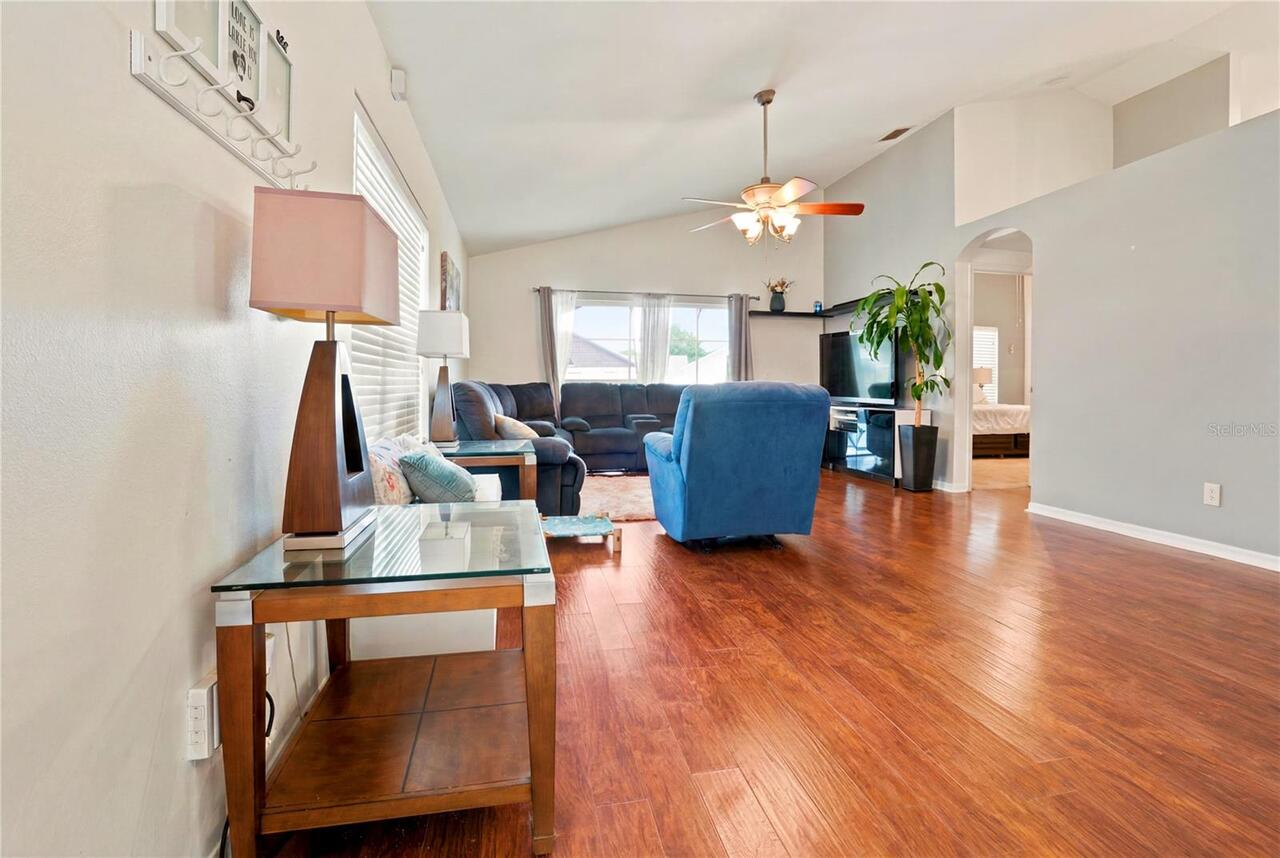 Listing Photo 9