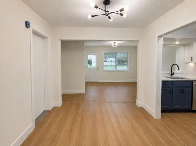 Listing Photo 10