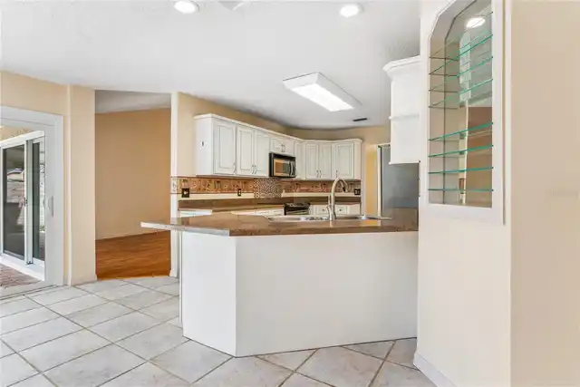 Listing Photo 17