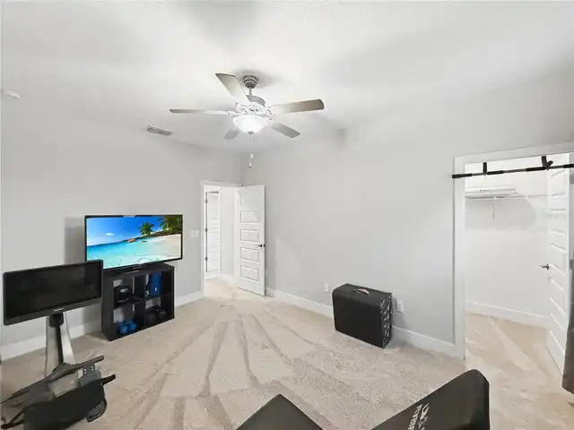 Listing Photo 32