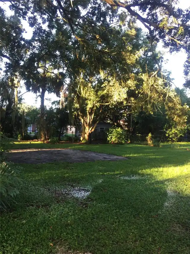 Listing Photo 9