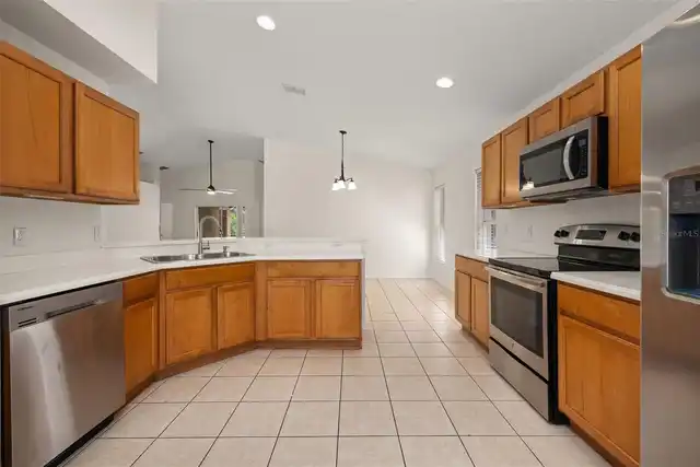 Listing Photo 8
