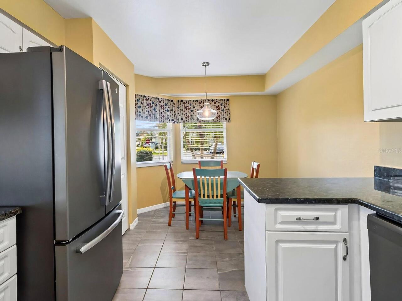 Listing Photo 8