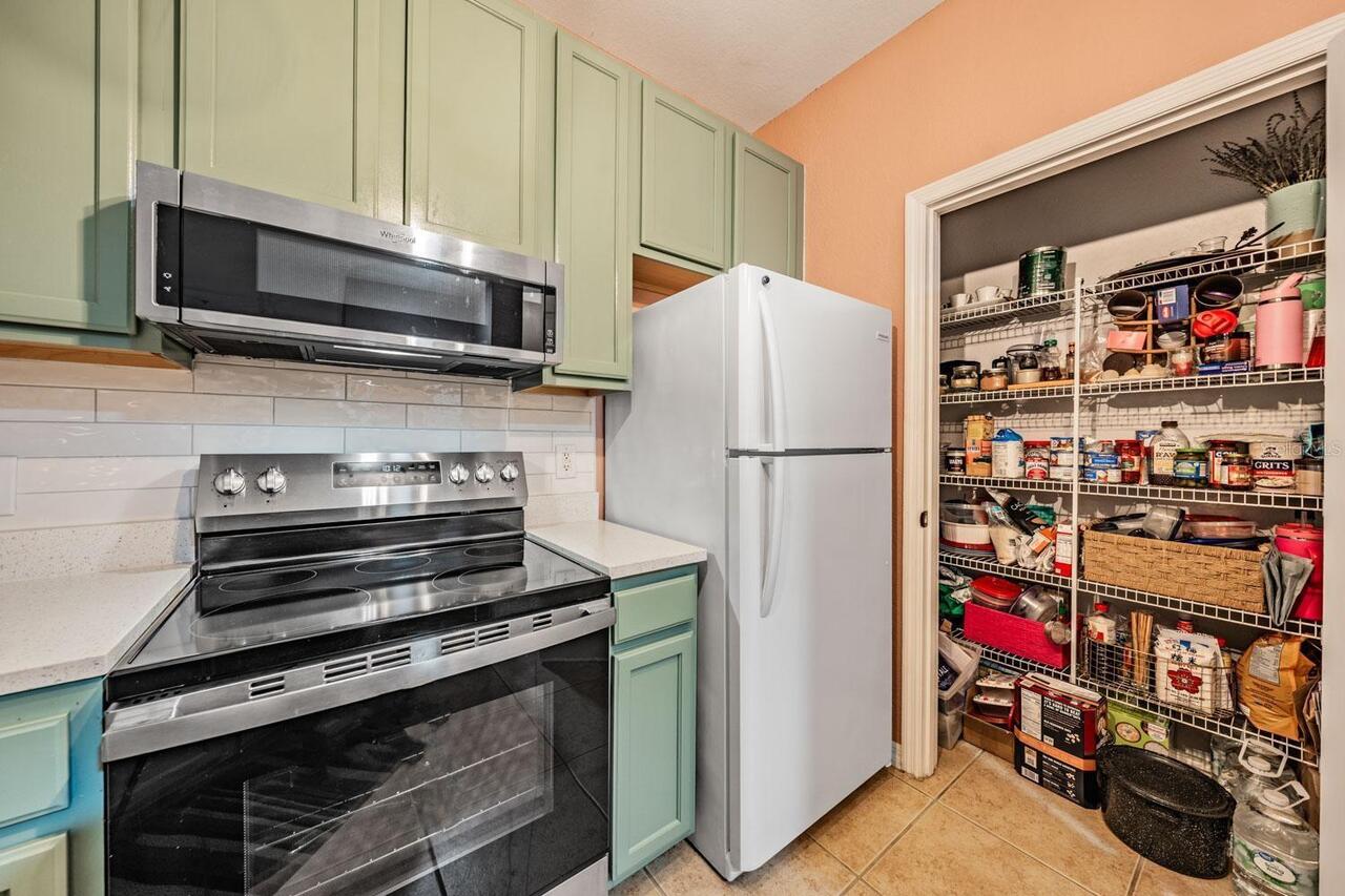 Listing Photo 9