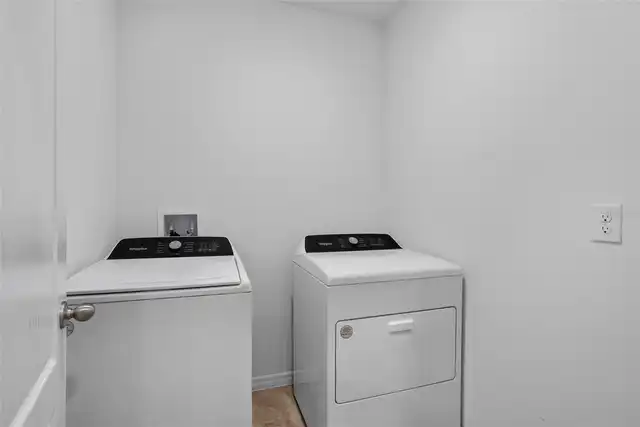 Listing Photo 11