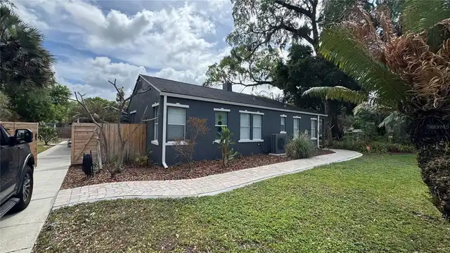 Listing Photo 7