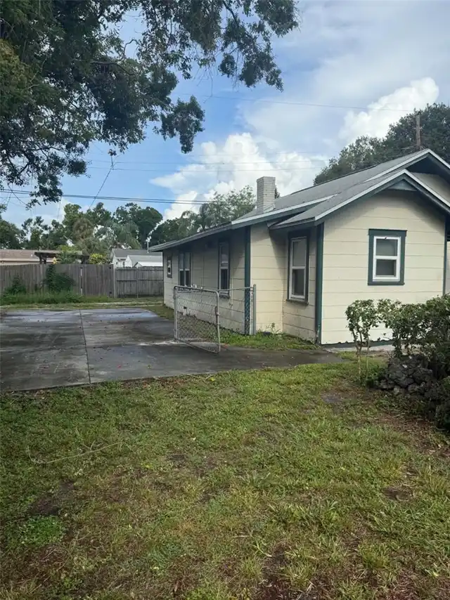 Listing Photo 7