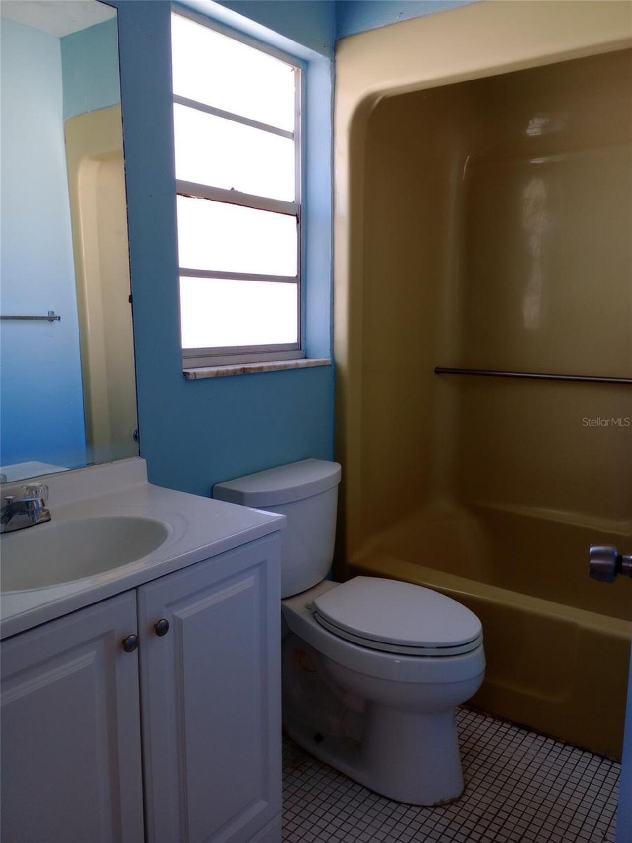 Listing Photo 9