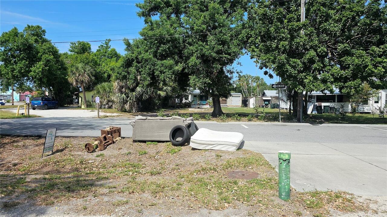 Listing Photo 6