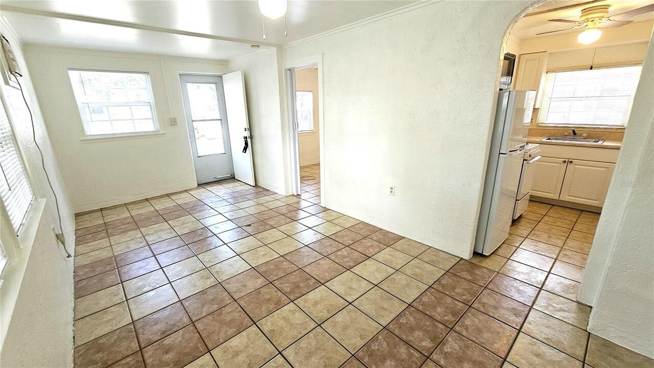 Listing Photo 14