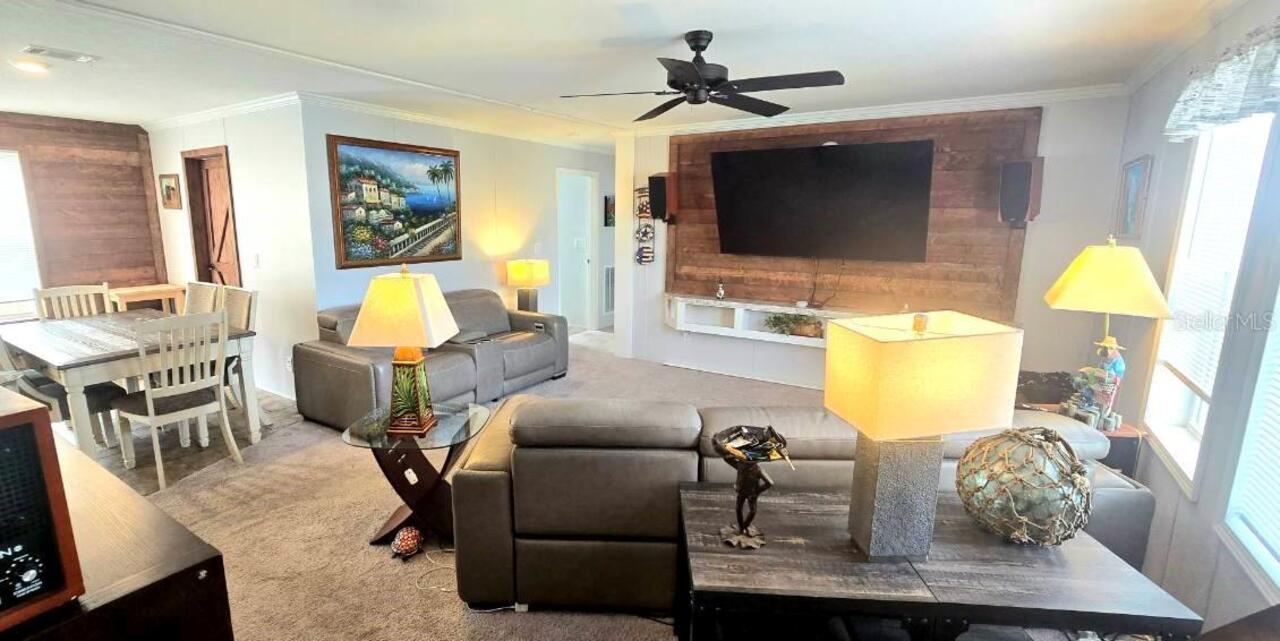 Listing Photo 9